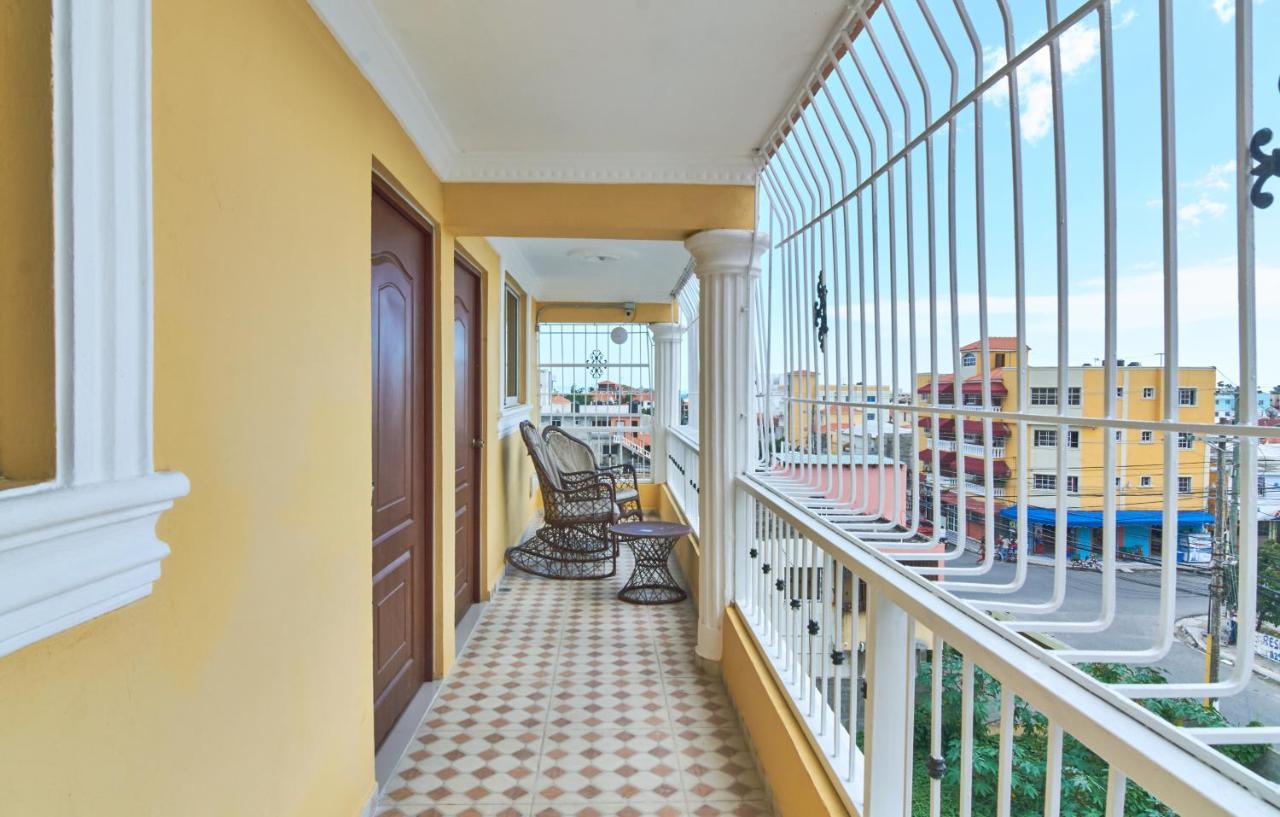 Bnb Tropical Island Aparthotel - Corales Del Sur - Santo Domingo Este Exteriör bild