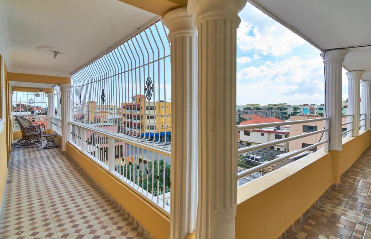 Bnb Tropical Island Aparthotel - Corales Del Sur - Santo Domingo Este Exteriör bild