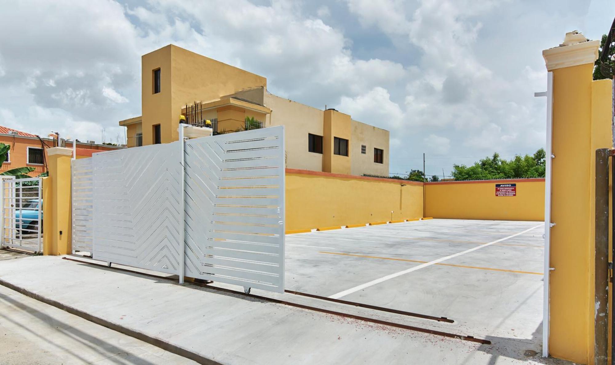 Bnb Tropical Island Aparthotel - Corales Del Sur - Santo Domingo Este Exteriör bild